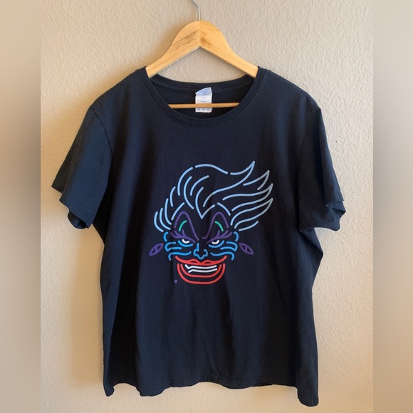 Disney Ursula Neon T-shirt - Black Short Sleeve- Women’s Size XXL - Picture 1 of 4